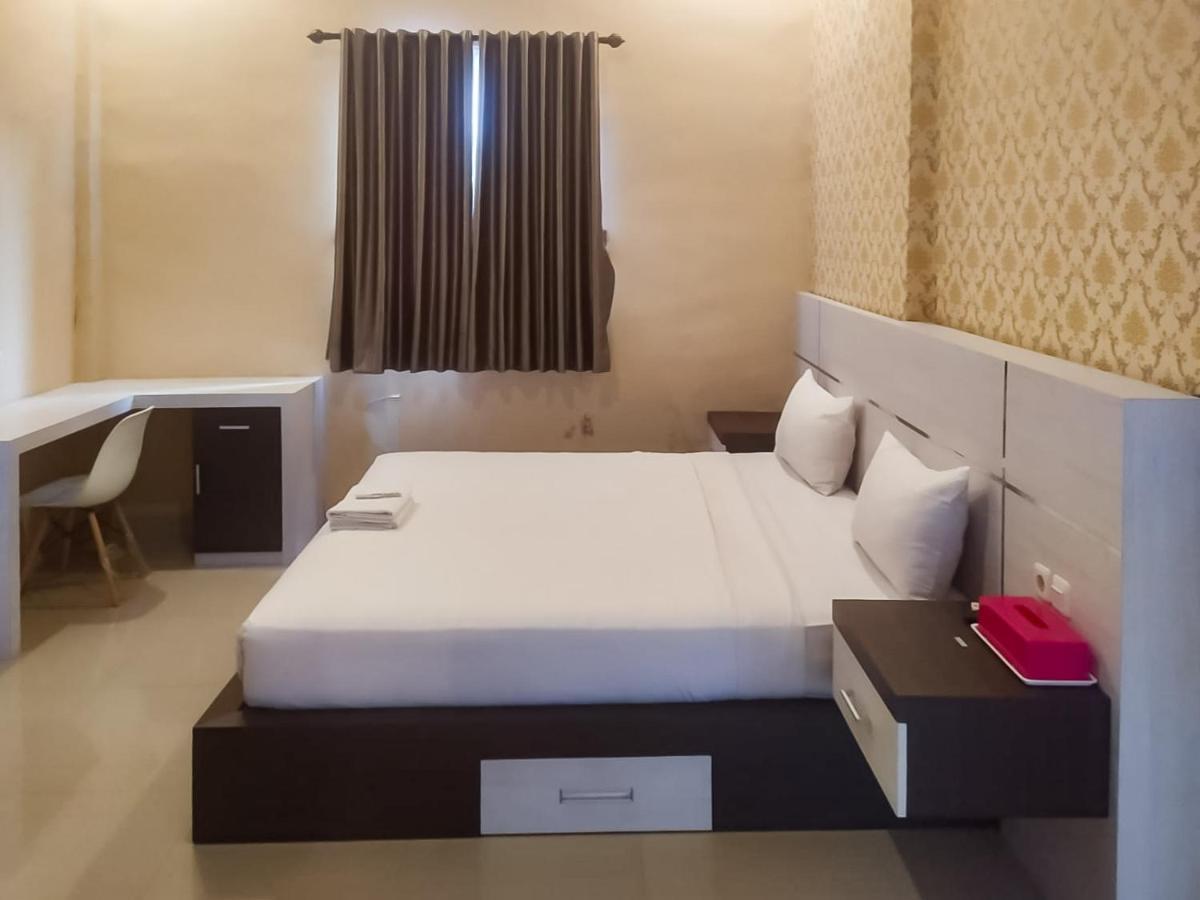 Reddoorz Syariah Near Sultan Syarif Kasim II Airport 호텔 페칸바루 외부 사진